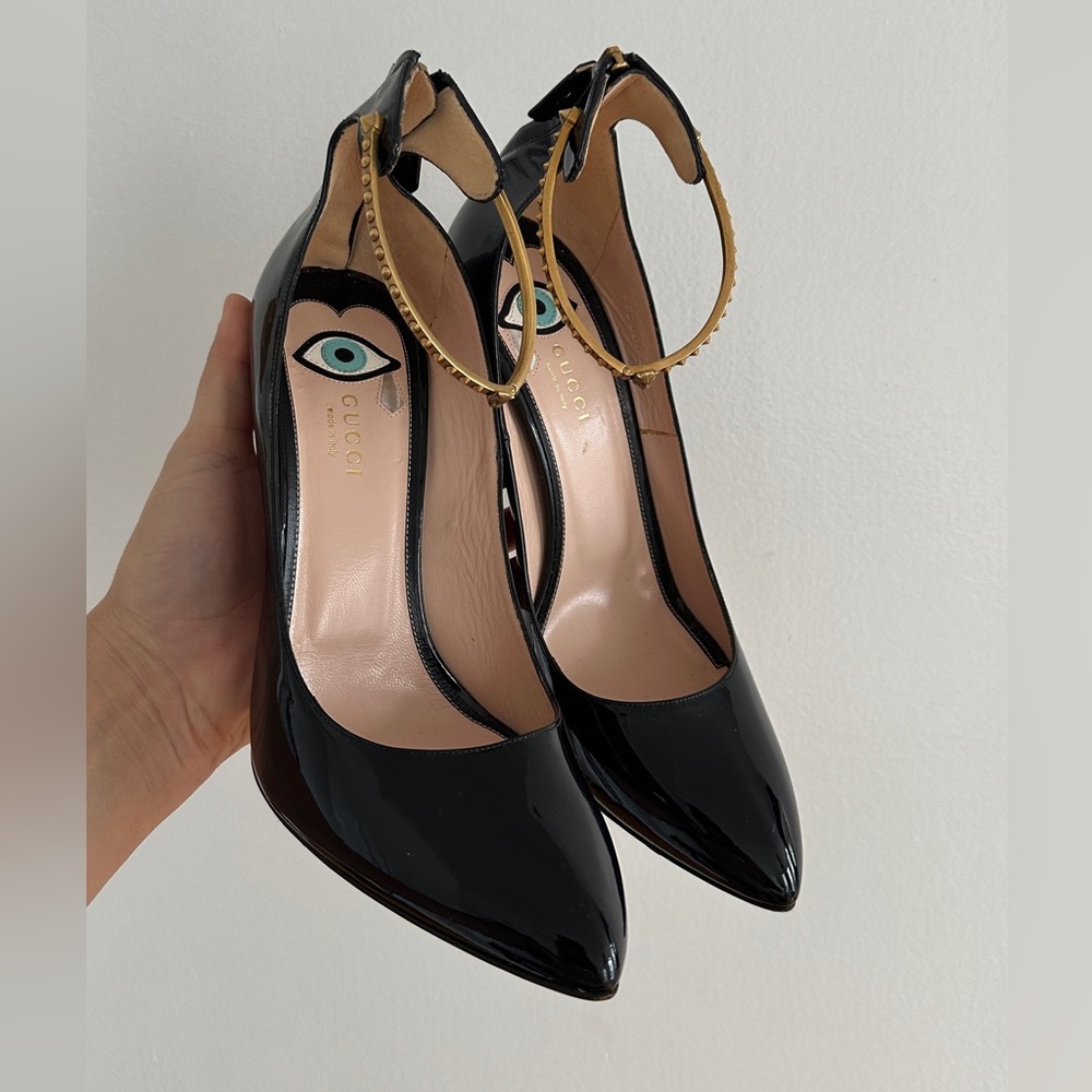 GUCCI Patent Leather heels!  Size 42